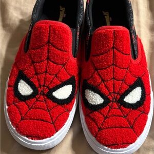 Marvel Spider-Man Boys Slip-On Sneakers Size 4 EUC